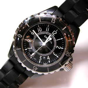 CHANEL J12 �V���l��