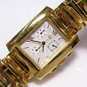 GUESS COLLECTION �N���m�O���t